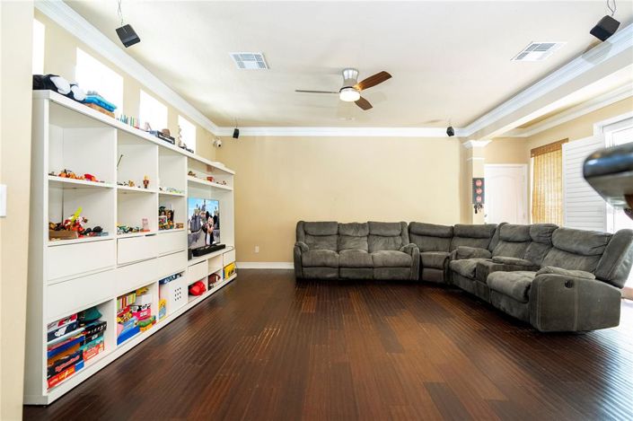 Image No.21-3 Bed House for sale