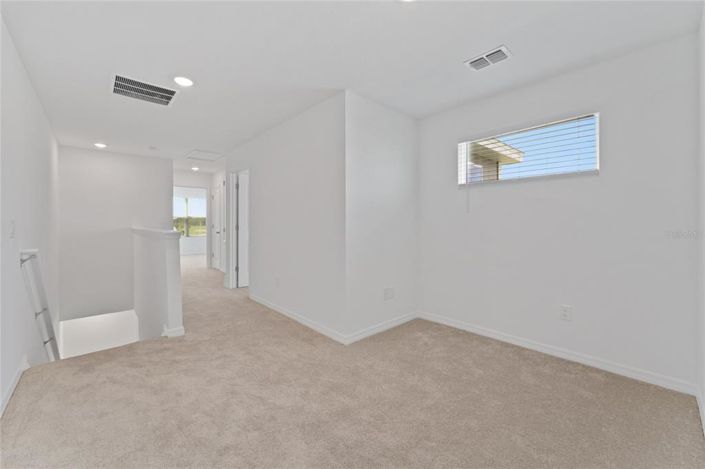 Image No.11-3 Bed Townhouse for sale