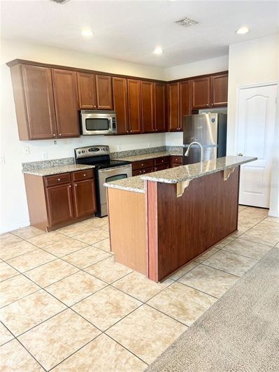Image No.9-3 Bed House for sale
