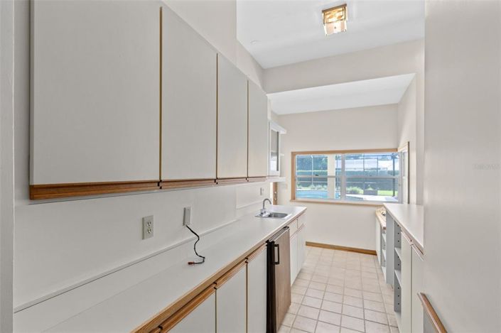 Image No.12-4 Bed House for sale