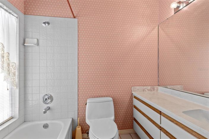Image No.20-4 Bed House for sale