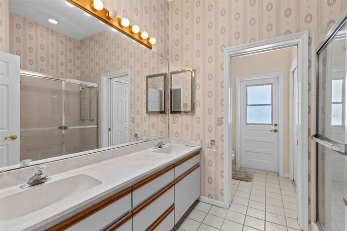 Image No.22-4 Bed House for sale