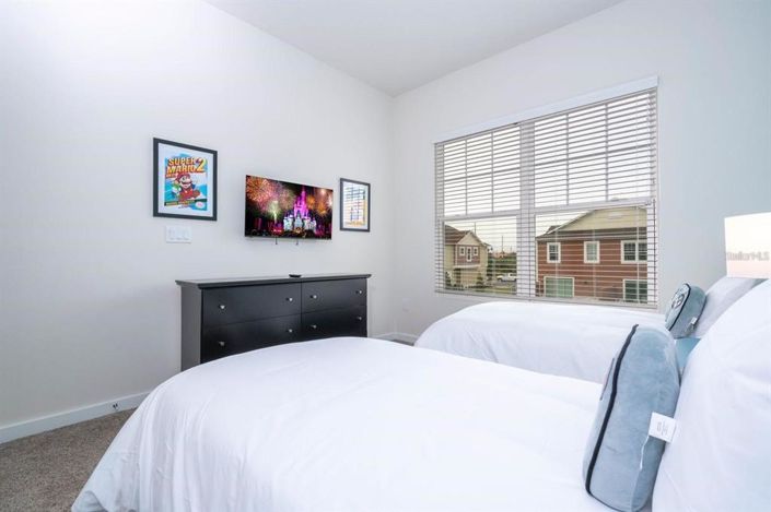 Image No.36-5 Bed Townhouse for sale