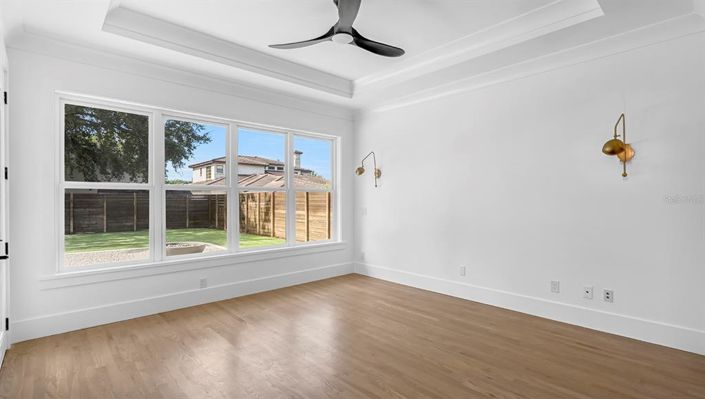 Image No.19-4 Bed House for sale