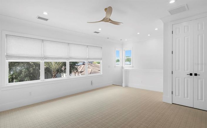 Image No.24-4 Bed House for sale