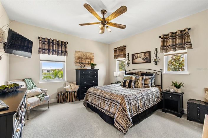 Image No.36-5 Bed House for sale