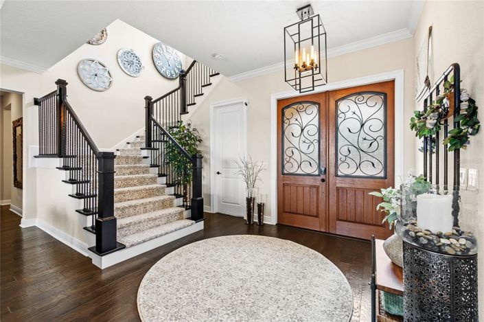 Image No.7-5 Bed House for sale