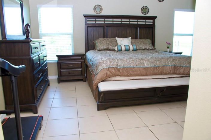 Image No.11-3 Bed House for sale