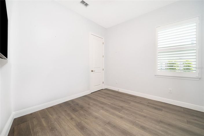 Image No.43-5 Bed House for sale