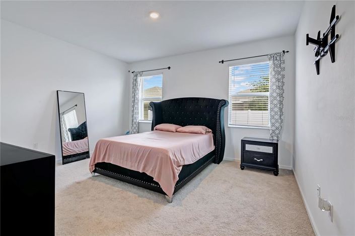 Image No.20-4 Bed House for sale