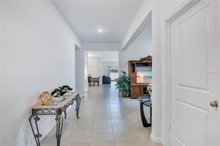 Image No.3-4 Bed House for sale