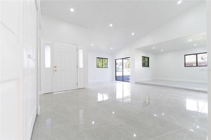 Image No.12-3 Bed House for sale