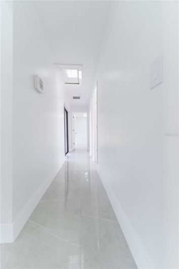 Image No.17-3 Bed House for sale