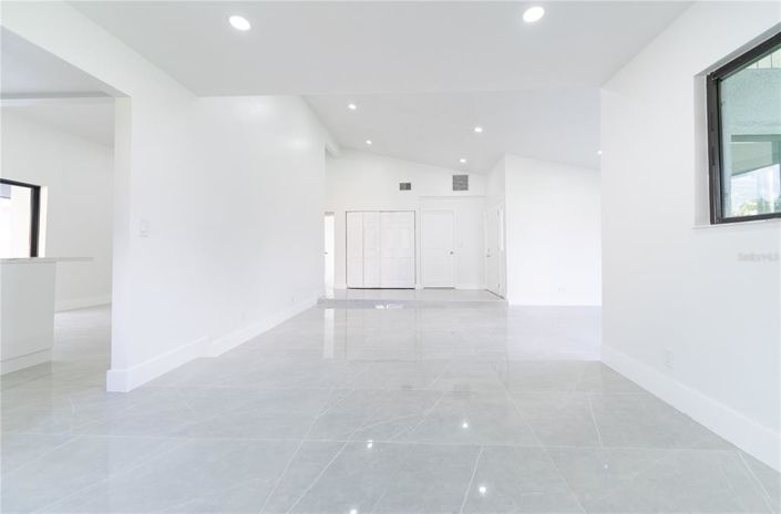 Image No.3-3 Bed House for sale