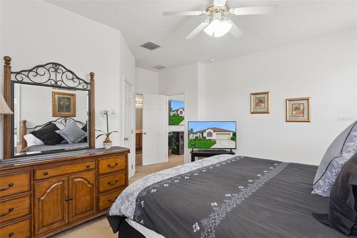 Image No.17-4 Bed House for sale