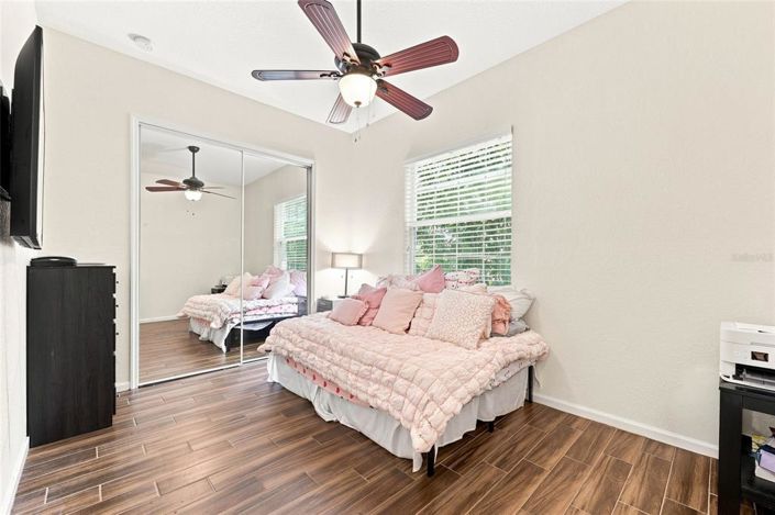 Image No.19-3 Bed House for sale