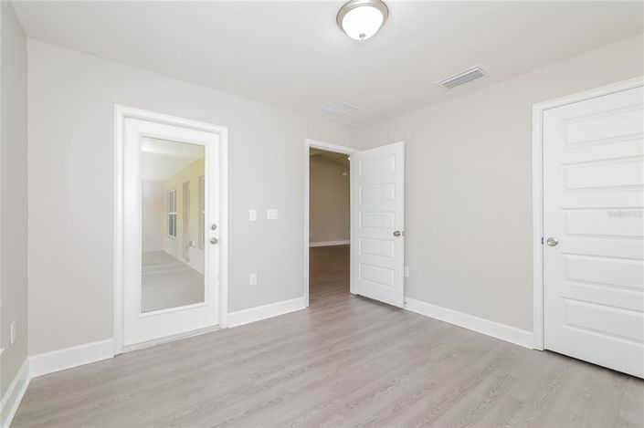Image No.11-4 Bed House for sale