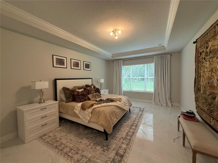 Image No.14-4 Bed House for sale