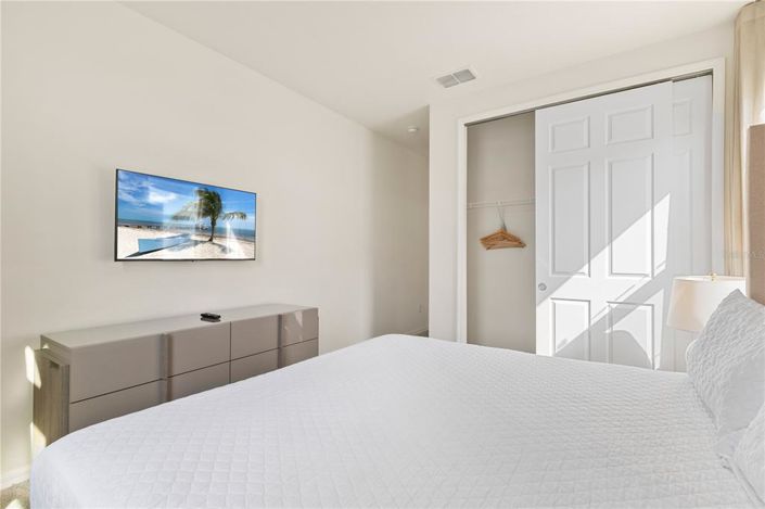 Image No.60-9 Bed House for sale