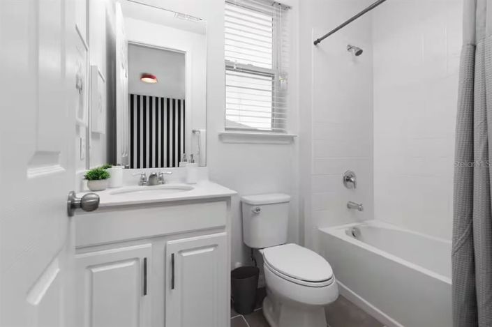 Image No.9-7 Bed House for sale