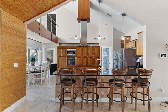 Image No.15-6 Bed House for sale