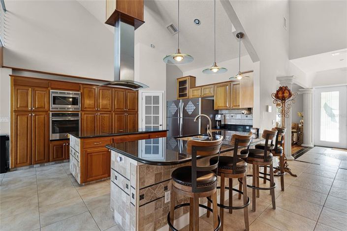 Image No.19-6 Bed House for sale