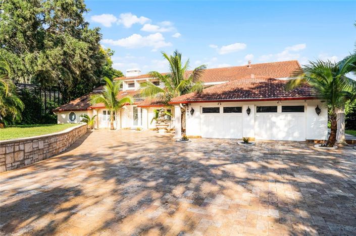 Image No.2-6 Bed House for sale