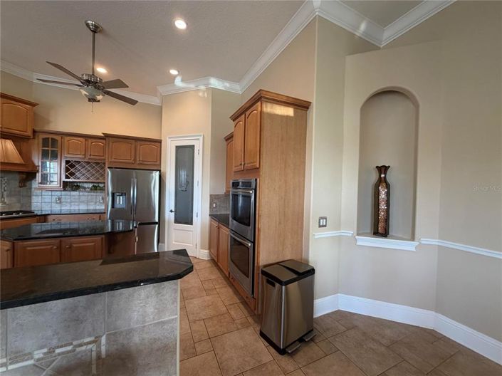 Image No.20-5 Bed House for sale