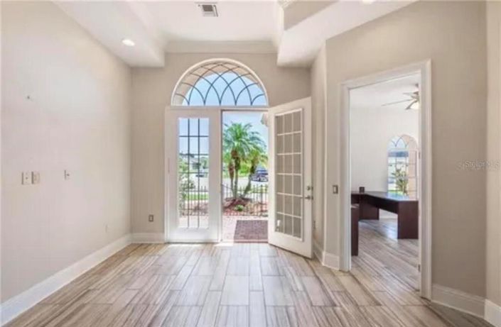 Image No.30-5 Bed House for sale
