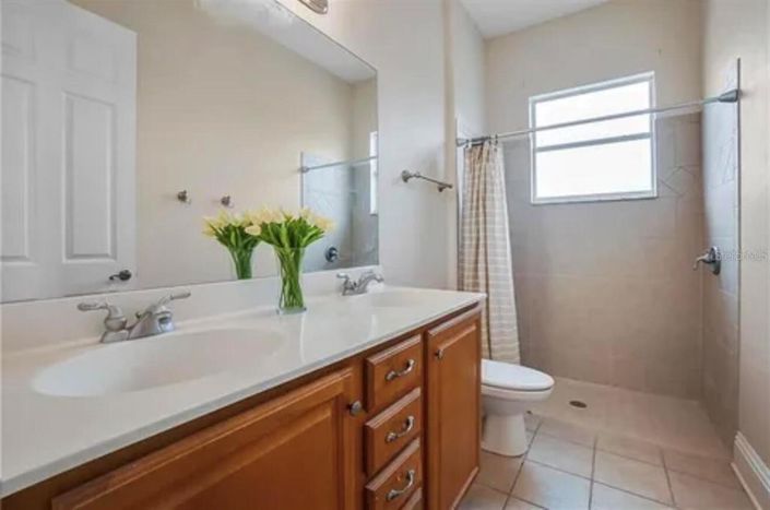 Image No.43-5 Bed House for sale