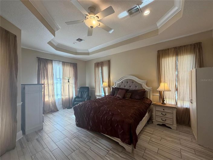Image No.44-5 Bed House for sale