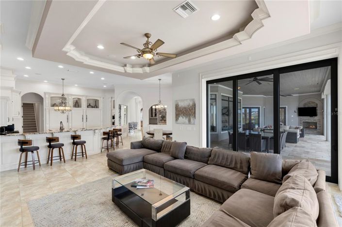 Image No.27-5 Bed House for sale