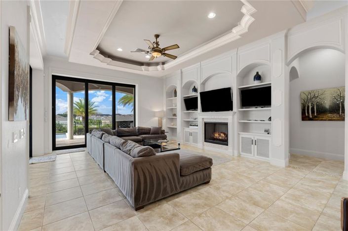 Image No.34-5 Bed House for sale