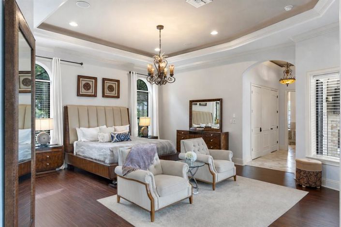 Image No.42-5 Bed House for sale