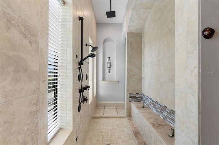 Image No.47-5 Bed House for sale