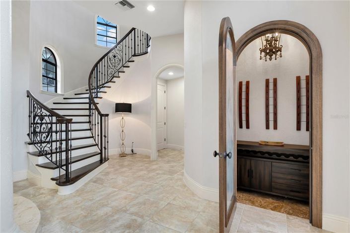 Image No.50-5 Bed House for sale