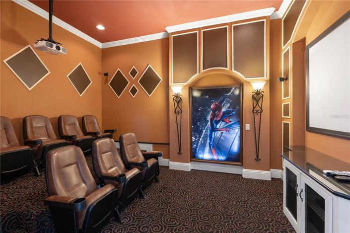 Image No.8-5 Bed House for sale