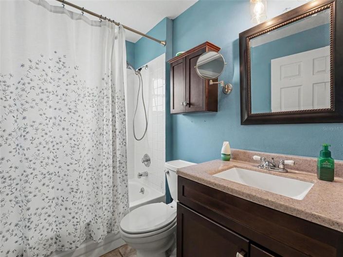 Image No.17-3 Bed House for sale