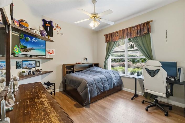 Image No.30-4 Bed House for sale