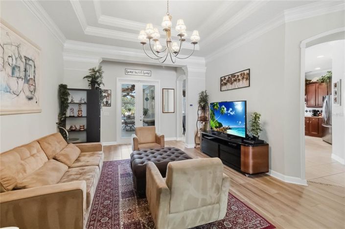 Image No.8-4 Bed House for sale