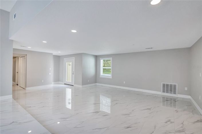 Image No.5-Maison de 6 chambres à vendre à Saint John