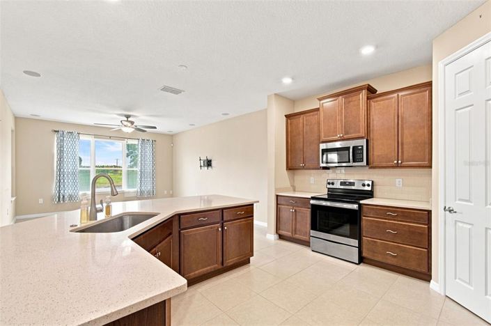 Image No.16-4 Bed House for sale