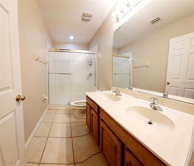 Image No.8-2 Bed Townhouse for sale