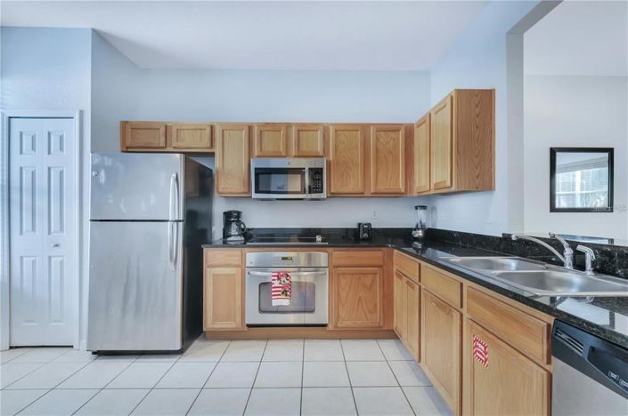 Image No.8-3 Bed Townhouse for sale