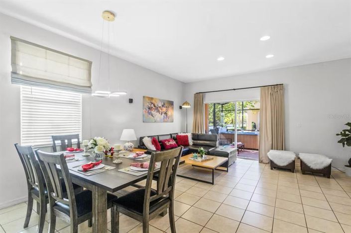 Image No.7-4 Bed Townhouse for sale