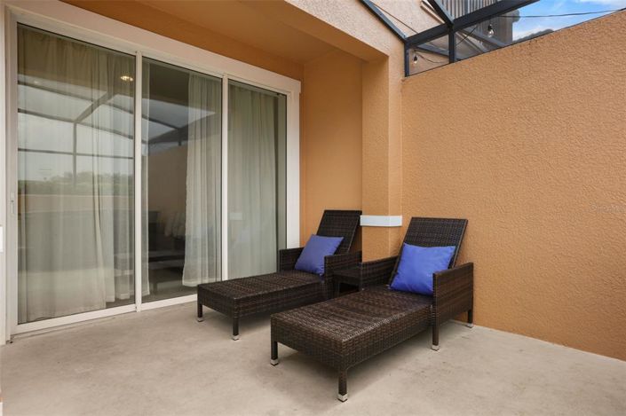 Image No.23-2 Bed Townhouse for sale