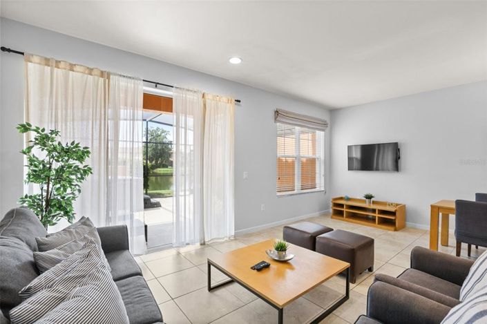 Image No.7-2 Bed Townhouse for sale