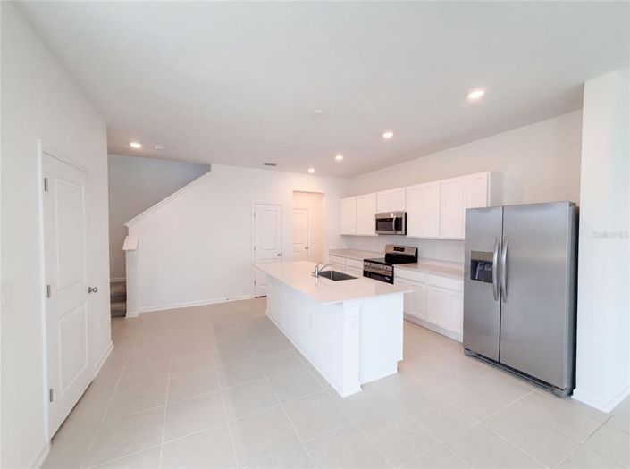 Image No.6-3 Bed Townhouse for sale