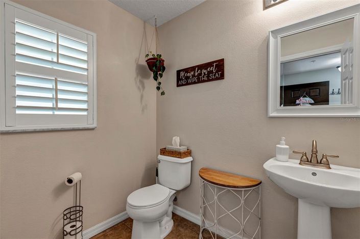 Image No.17-2 Bed Townhouse for sale