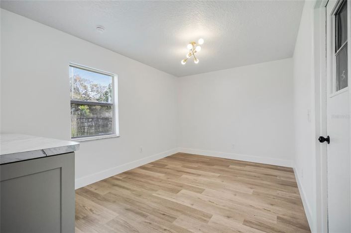Image No.21-3 Bed House for sale